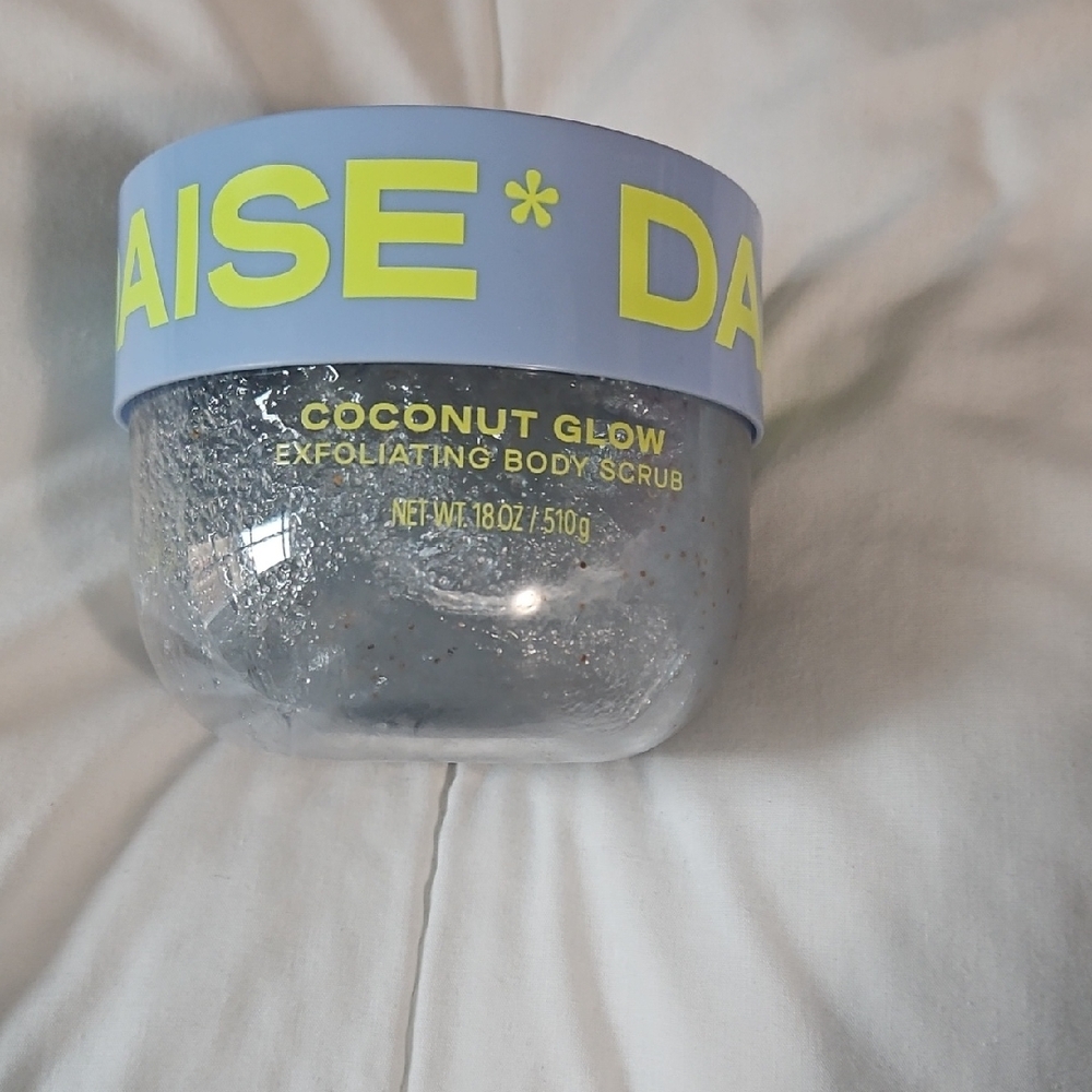 Coconut Glow Exfoliating Body Scrub